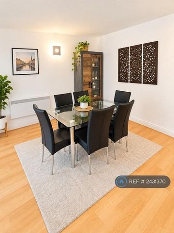 2 bedroom penthouse to rent - Photo 3