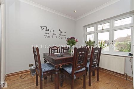 4 bedroom semi-detached house to rent - Photo 2