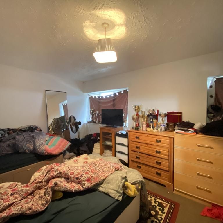 2 bedroom house to rent - Photo 1