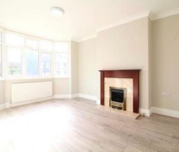 2 Bed Flat, Harrow View, HA2 - Photo 1
