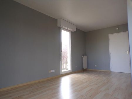 Location Appartement 1 pièce 44m² - Photo 3