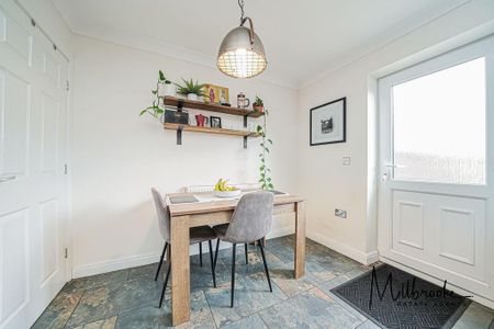 2 bedroom end of terrace house to rent - Photo 4