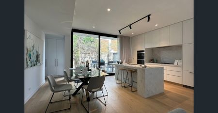Exclusive Luxury Town Residence in the Heart of Camberwell - Photo 2
