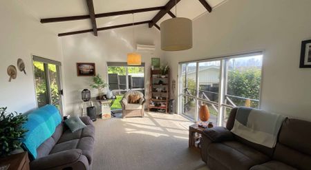 TIDY AND INVITING THREE BEDROOM HOME - Photo 4