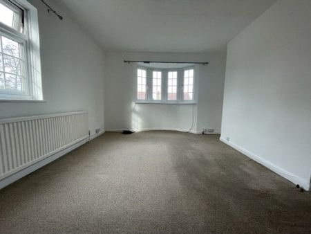Lyndhurst Court, South Woodford, E18, Property for rent - Photo 2