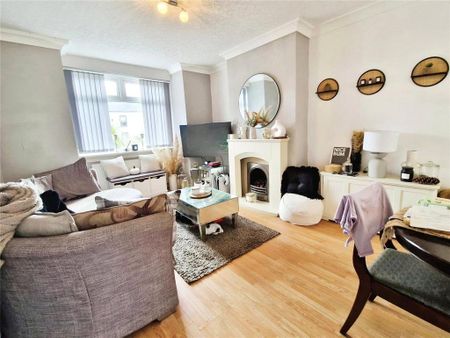 3 bedroom semi-detached house to rent - Photo 4