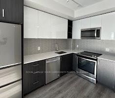 100 Eagle Rock Way Unit 820, Vaughan, Ontario L6A5B9 - Photo 6