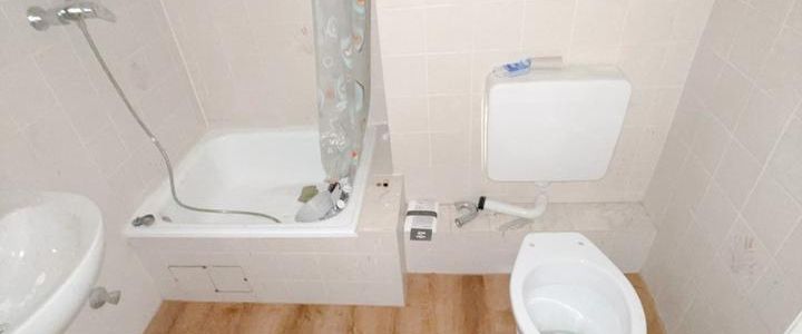 Zwei separate WG-Zimmer in zentraler Lage + Einbauküche – ideal für neuen WG-Start - Foto 1