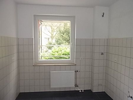 3-Zimmer-Wohnung mit ca. 66,35m² nach Renovierung ab Mitte November verfügbar - Photo 3