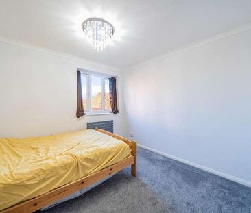 Charleston Close, Feltham, TW13 - Photo 6