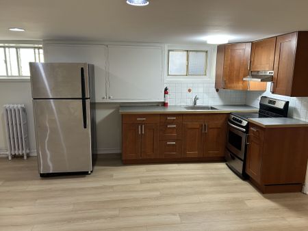 For Lease - 1342 Pape Avenue Unit# Unit G, Toronto, Ontario - Photo 3