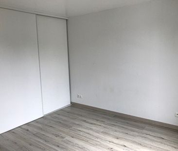 Location Maison 4 pièces 83m² LE MESNIL ESNARD 76240 - Photo 2
