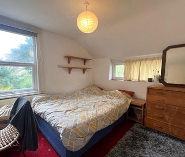 4 bedroom terraced house to rent - Photo 3