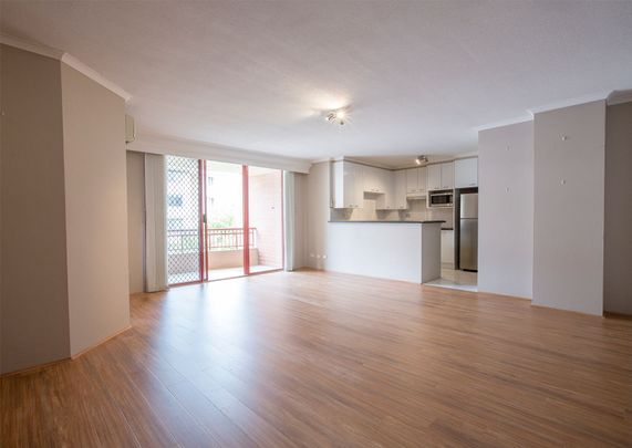Two Bedroom Apartment with Parking - Photo 1