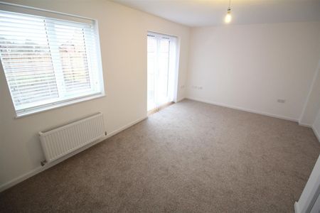 3 Bedroom House - Detached - Photo 2