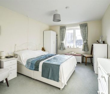 1 bedroom retirement property to rent - Photo 6