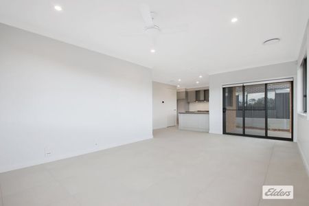 Brand new living close to School! - Photo 2
