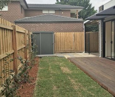 Clayton South - Photo 5