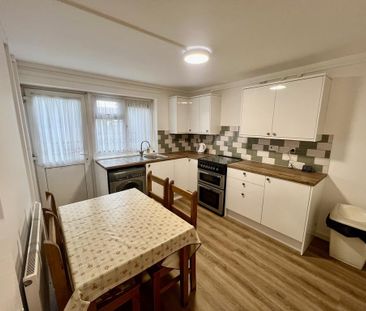 2 bedroom maisonette to rent - Photo 4