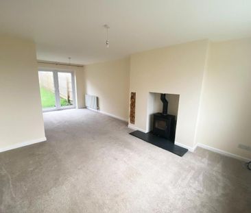 3 bedroom terraced house to rent - Photo 2