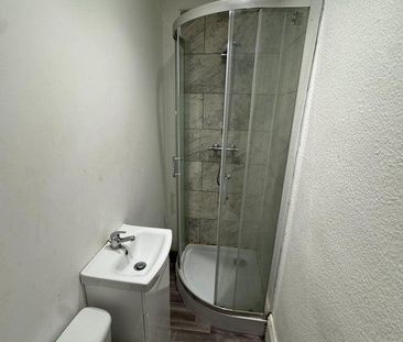 6 bedroom house of multiple occupation to rent - Photo 4