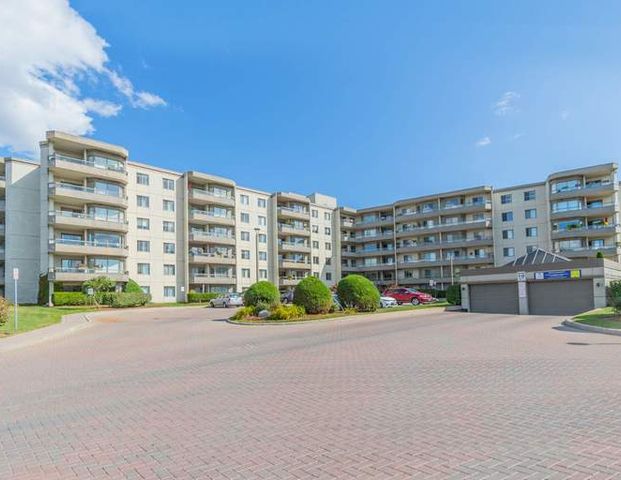 Rosecliffe Gardens I | 620 Springbank Drive, London - Photo 1