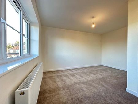 3 bedroom detached house to rent - Photo 2
