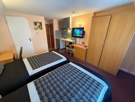 Connaught Road, Reading - Photo 2