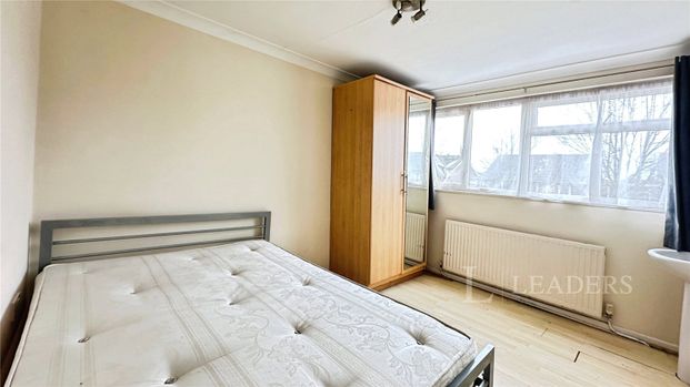 5 bedroom house to rent Brendon Avenue, Luton, Bedfordshire, LU2 - Photo 1