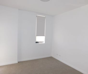 Located in the Heart of Wetherill Park - Photo 2