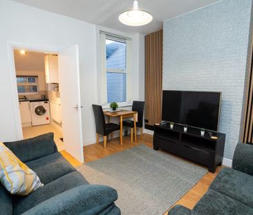 3 Bed Terraced House, Cedar Road, NG7 - Photo 1