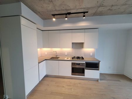 For Lease - 2720 Dundas Street Unit# 523, Toronto, Ontario - Photo 2