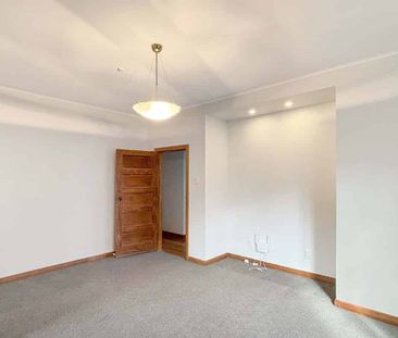 Life By The Beach!! - Photo 3