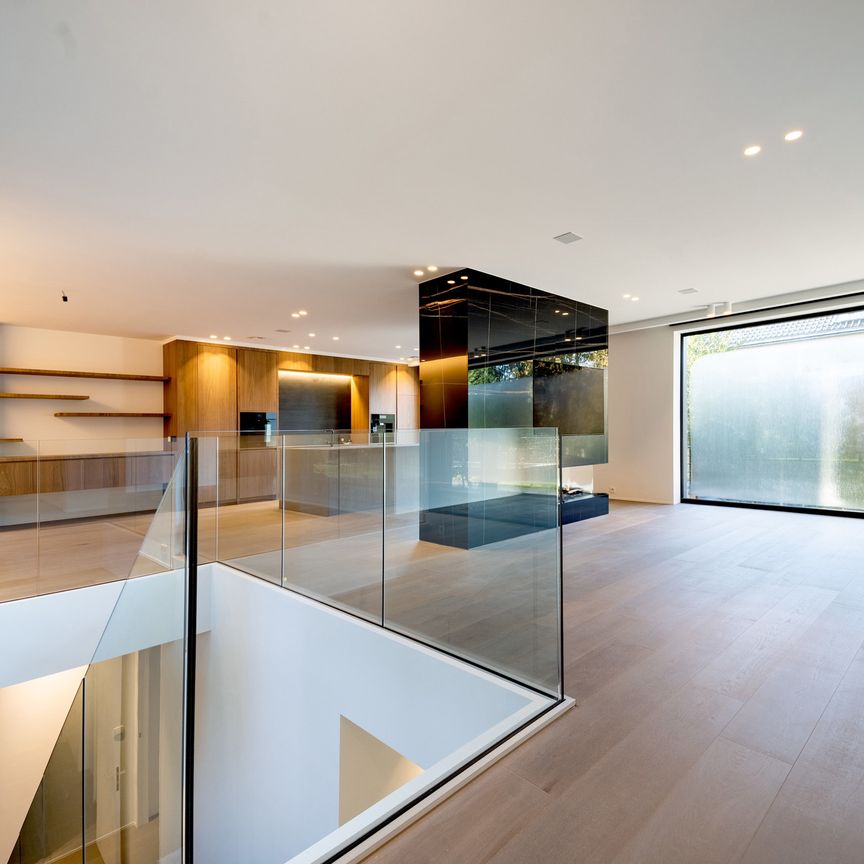 Prins van Oranje, Ukkel - Foto 1