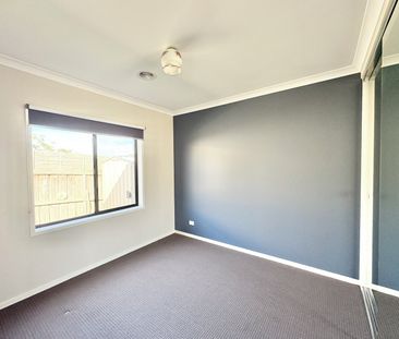 Coastal Comfort Meets Modern Living in Leopold - Photo 4