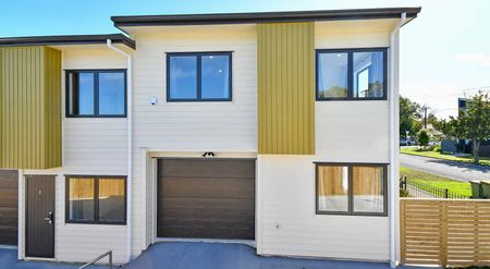 Four Bedroom Home in Great Location - Photo 2