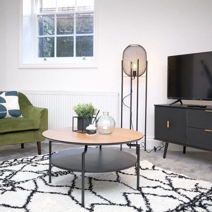 2 bedroom serviced apartment to rent - Photo 1