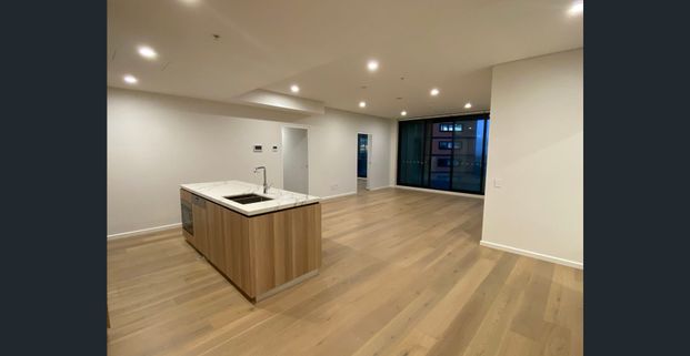 2 Beds Luxury Apart with Stunning Views in the heart of St Lenoard - Photo 1