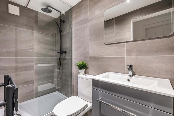 6 bedroom house to rent - Photo 1