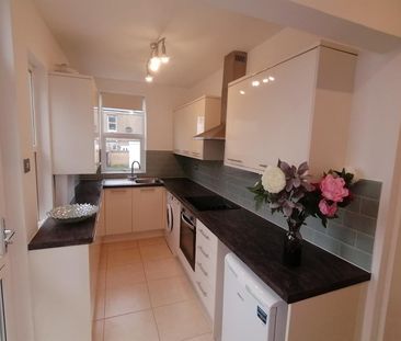 2 bedroom maisonette - Photo 6