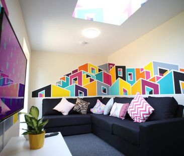 8 bedroom house to rent - Photo 1