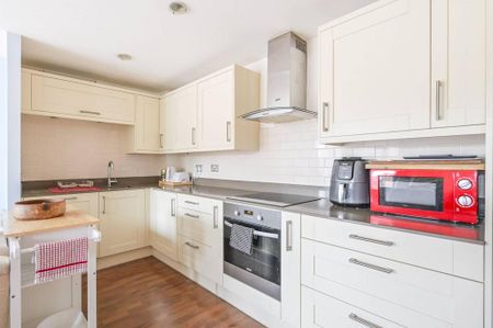 2 bedroom flat to rent - Photo 5
