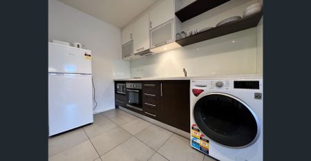 Two-Story Loft Apartment! - Photo 4