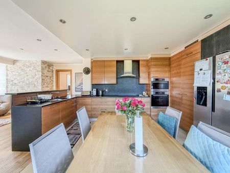 Magnifique maison de 7.5p / vue sur le lac - Photo 3