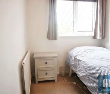 Whitehall Road, Linthwaite, Huddersfield, HD7 - Photo 4