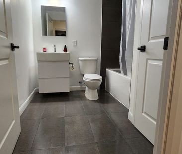 For Lease - 7 Erie Avenue Unit# 410, Brantford, Ontario - Photo 5