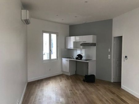 Location Appartement 2 pièces 53m² BORDEAUX 33000 - Photo 3