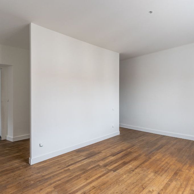 Maison de bourg entièrement rénovée avec son jardin intimiste - Photo 1