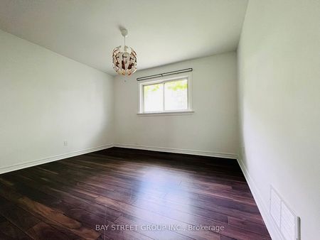 For Lease - 72 Caines Avenue, Toronto, Ontario - Photo 5