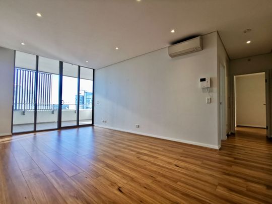 City View 2 Bedroom Apartment for Rent in Burwood Prime Location - Photo 1